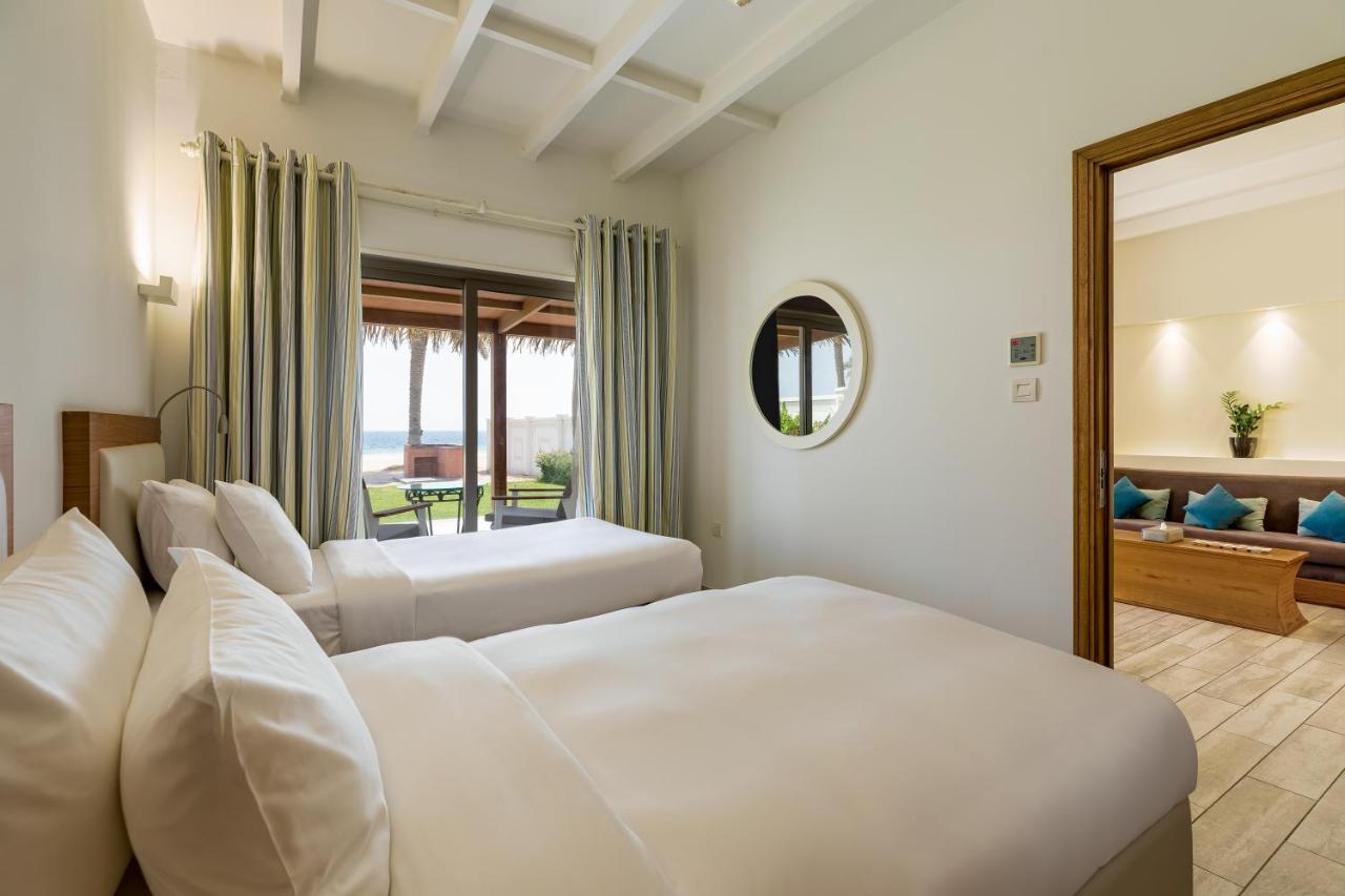Sealine Beach, A Murwab Resort Musajid Zewnętrze zdjęcie A bedroom at the resort