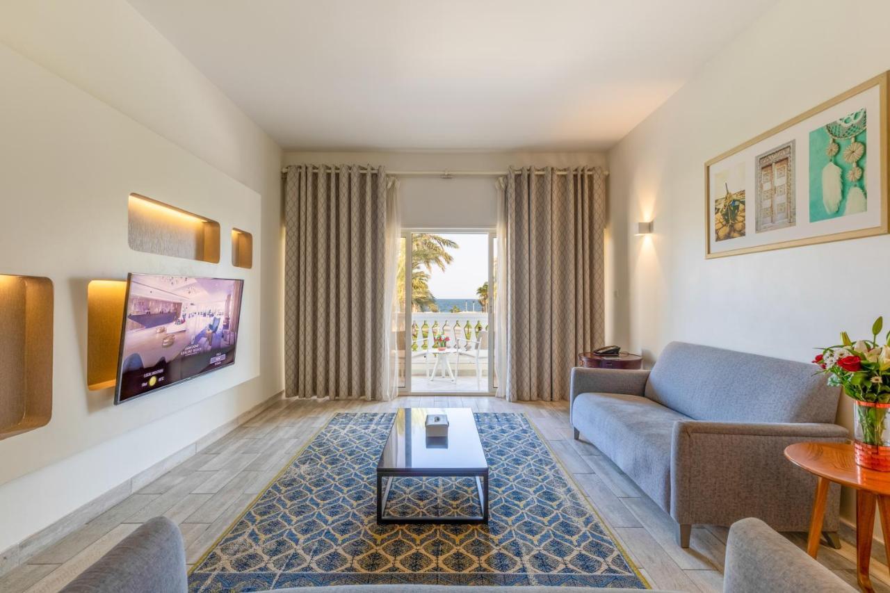 Sealine Beach, A Murwab Resort Musajid Zewnętrze zdjęcie A suite at the hotel